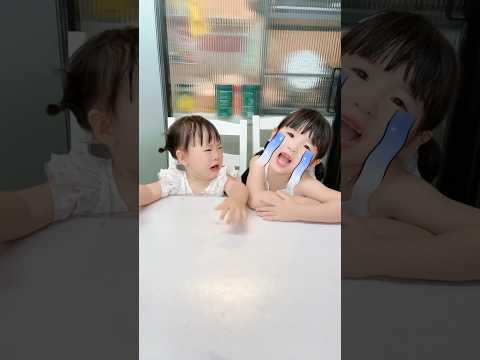 Trong Nhà Mẹ Có 2 Con Báo