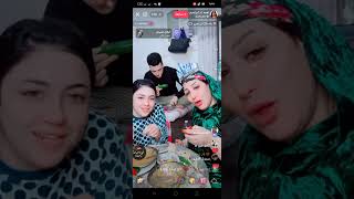 ام إبراهيم وعيالها وهما بياكلو فسيخ في الايف قمه الجيافه