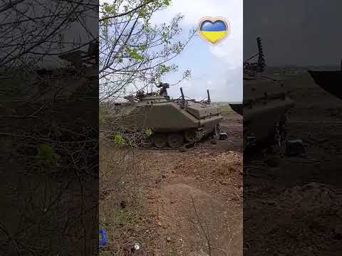 Підбита наша техніка, Бредлі і Т64.
