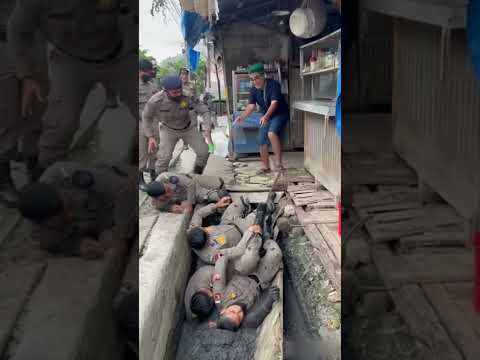 Terlalu Semangat, Berakhir Masuk Got! #shorts