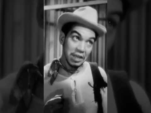 Tan grandote y tenerle miedo a ese ratoncito 🦁 #cantinflas #cinedeoro #epocadeoro