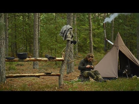 3 days solo bushcraft - stove, canvas lavvu, table and spoon making