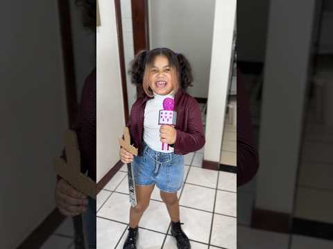 A NOSSA FILHA É VICIADA EM GUERREIRA DE KPOP #thallyeleo