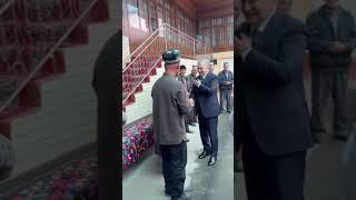 Шавкат Мирзиёев Андижонда таъзия бўлаётган хонадонга кирди