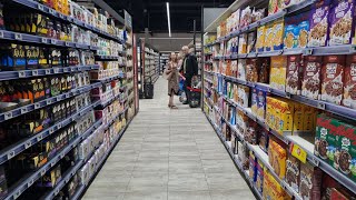 Идём с мужем в новый супермаркет. Показываю, что продают во Франции и сколько стоит еда