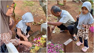 Jumat pagi, ziarah kubur ke makam kedua orang tua