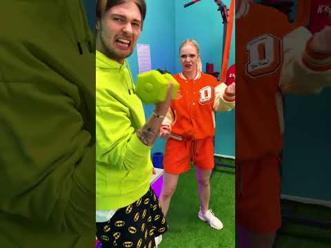 خدعة الدمبل! 😈🏋️‍♀️ 🍰 هل هو كيك؟