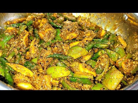 आम हरी मिर्च का चटपटा अचारऐसे बनाएंगे तो साल भर ख़राब नहीं होगा |Chili mango Pickle |Aam ka Achar