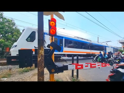 3 Jenis Palang Perlintasan Kereta Api | KAB | ALKMAAR BMI | WANTECH