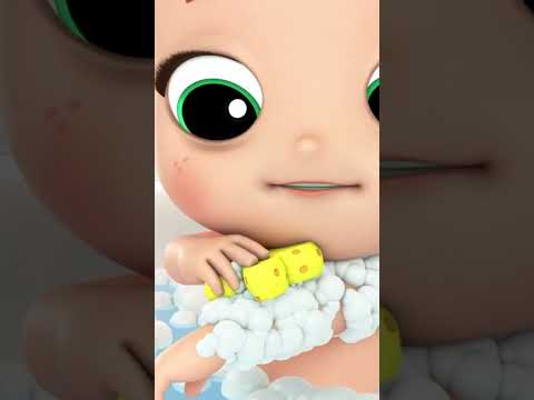 🛀🏻🧼Bermain Perang Air Saat Mandi #LittlaAngle #BayiJohn #Main #Air #Mandi