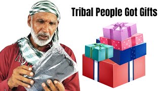 Tribal People Got Gifts From US