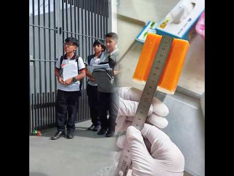 Niña se avergonzaba de suspadres porque eran pobres
