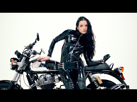 Poppy - Motorbike (Official Music Video)