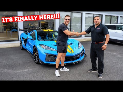 TAKING DELIVERY OF MY INSANE C8 ZR1!!! *THE RAREST SPEC ZR1 EVER*