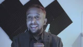 Naag Somali Ah Oo Lacag darteed Diinta Uga Baxday