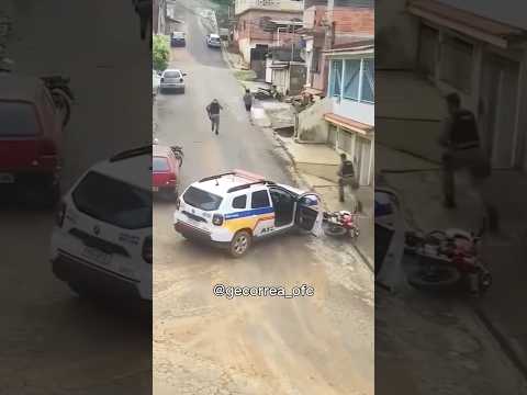As polícias da minha cidade 😂😂