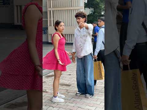 Oye auntyyy ๐ #viral #yt #comedy #prank #shortsviral