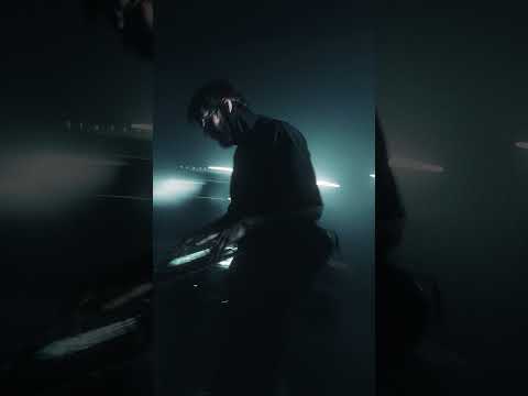 𝘥𝘦𝘢𝘥 𝘸𝘦𝘪𝘨𝘩𝘵. Evian - out now. #northlane #newmusic #evian #metalcore #ausmusic