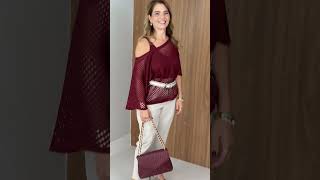 Vídeo adicional 8 do item Blusa Trama em Tricot Vazado - Marsala - Transparência e Estilo em Uma Peça Cheia de Personalidade