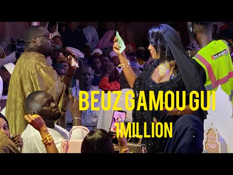 kiné l’ami intime de Miss Ndiaye battrez na 1million fr et prend le buzz du Gamou chez aziz ndiaye