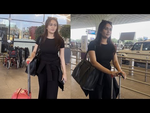 Sanvikaa Aka Rinki Of Panchayat S4 Spotted At Airport