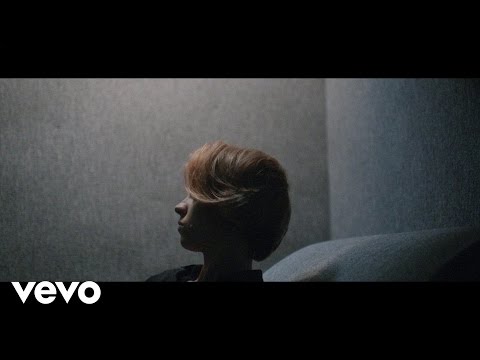 La Roux - Let Me Down Gently