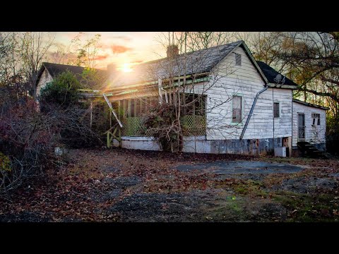 ABANDONED 1920’s Time Capsule - Everything Left Behind!!!