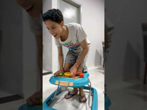 Quis brincar no carrinho do Heitor