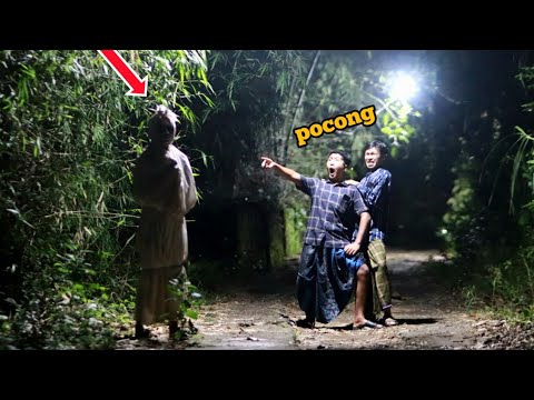 Prank Pocong Terlucu - Dihadang Pocong Auto Lari - Kocak Ngakak