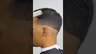 SABIA DESSA TÉCNICA? Desse jeito o barbeiro iniciante não erra mais😱#shorts #degradê #barbeiro