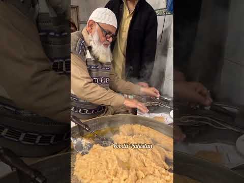 Desi ghee halwa #food #pakfoodstreet #indiancuisine #pakstreetfoods #indianfood #recipe #daalchawal