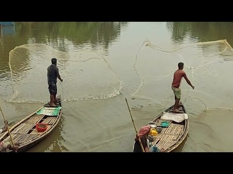 River fishing video! Awesome cast net throwing!