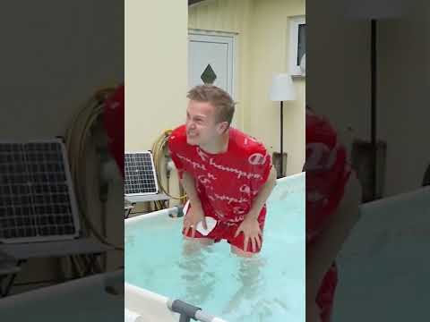 WIE GUT KENNEN WIR UNS? 😱💦 Pool Bestrafung | Ash #shorts