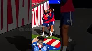 PEMAIN BOLA TAKUT NGINJEK?!! INI FAKTANYA! #shorts