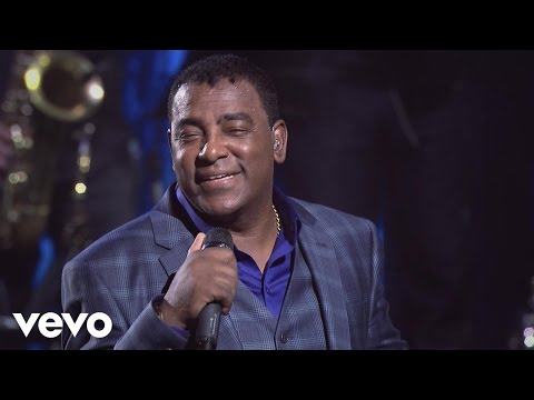 Gigantes do Samba, Raça Negra, Só Pra Contrariar - Oi (Estou Te Amando) (Ao Vivo)