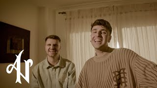 Adexe & Nau - La Manera (Videoclip Oficial)