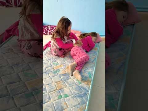 CYNTHIA DESPERTANDO A RUTH🛏️💤 #cosasdecasa #familianaluchi #naluchivlog
