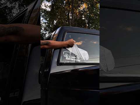 SIGGANOS para ver más calcomanías, chingonas! #trokas #corridos #mexicanos #chevy #gmc