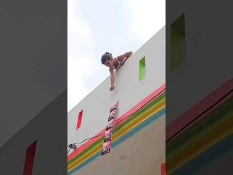 চিমটি ছাদ থেকে পড়ে যাবে তো 😱 #tiktok #funnyvideo #short #viralvideo
