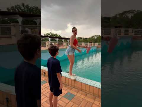 Doideira na PISCINA