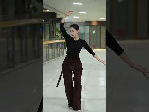 Kang zhuo, Tibetan beauty, Beautiful  Tibetan song and elegant Tibetan dance