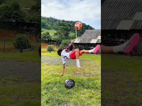 Làm xe đạp chổng ngược #funny #giaitri #football #xumco #cosplay #xuhung #bts #bongda