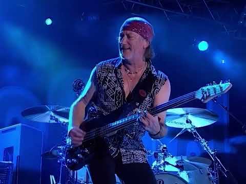 Deep Purple - The Well Dressed Guitar (LIVE)