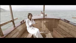 Luiza Spiridon - Singur şi străin [Official Video]
