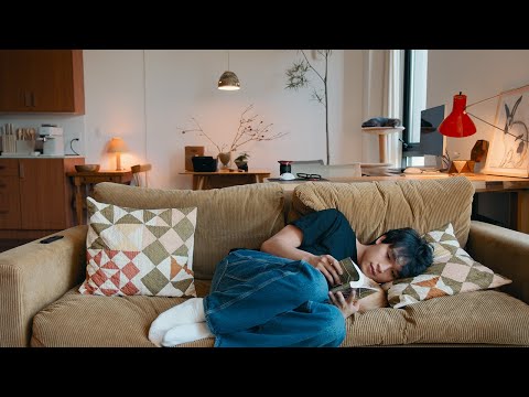 Home Diaries | A cozy week alone, learning Vietnamese, new clothes & tree, gym??