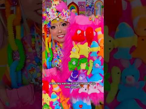 Let’s style a Decora shirt!