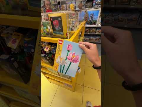 Help me pick a Lego set! #lego #legostore #shopwithme #shoppingvlog