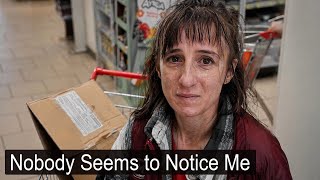 Nobody Seemed to Notice Her… Until store worker girl shared her heartbreaking story 