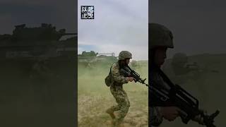 “当那一天真的来临，我们也会像八十二烈士一样，用自己的生命去捍卫英雄战旗！”#刘老庄连