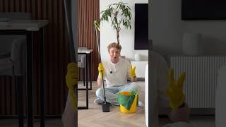 Что может вертикальный моющий пылесос за 10 000